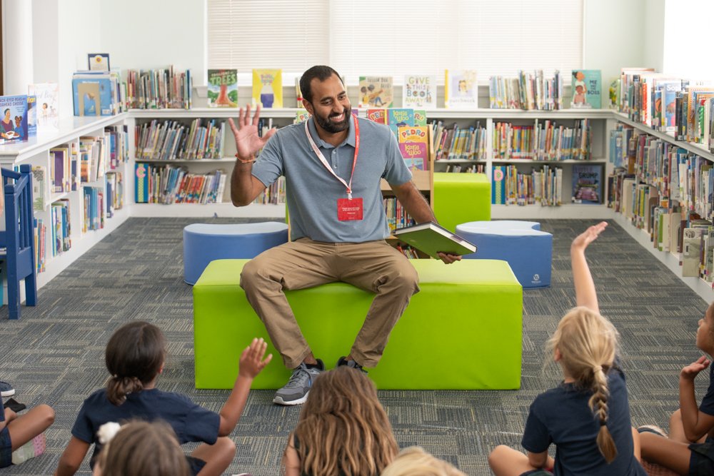 Alumni Reading 0450
